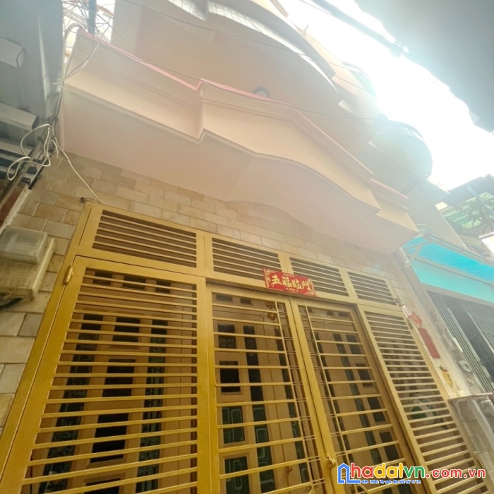 Nhà 3 tầng hẻm thông sát chợ nguyễn tri phương p6q10