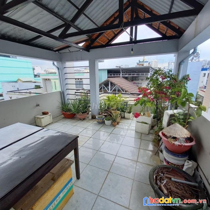 Nhà hẻm 4m xóm chiếu, quận 4. dt: 4mx17,5m, cn: 70m2, 4t mới, ntcc, giá bán: 6,8 tỷ tl