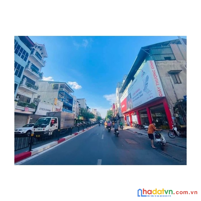 Mặt phố trần khát trân 45m 5 tầng vỉa hè 8m giá chỉ 18 tỷ
