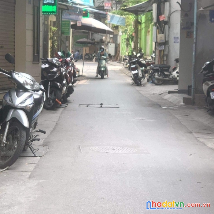 Chủ cần tiền bán gấp nhà vân hồ, hoàng mai, 30m, 5t, giảm nóng 300tr. chào 3.2 tỷ.