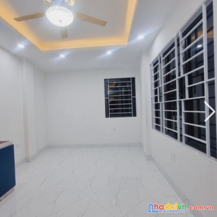 Cần bán gấp nhà phố vọng 32 m2, ô tô, sầm uất, hiếm nhà bán chỉ 3 tỷ 4.