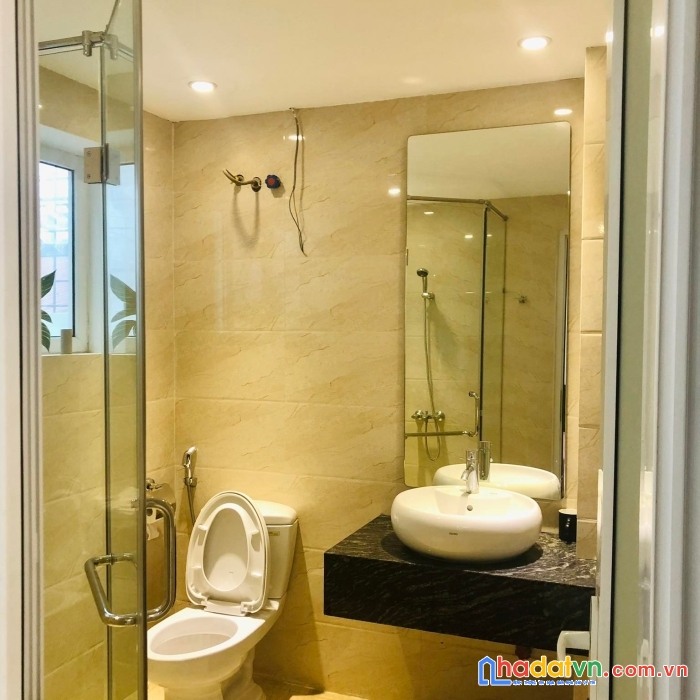 Bán nhà trung kính cầu giấy 7 tầng thang máy 68m ô tô tránh  kd sầm uất chỉ 16 tỷ lh0975124520