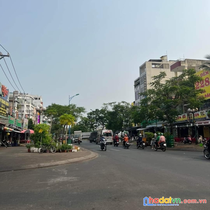 Bán nhà đồng đen tân bình 3 tầng, 5.7x19, 107m2, chỉ 15 tỷ 98
