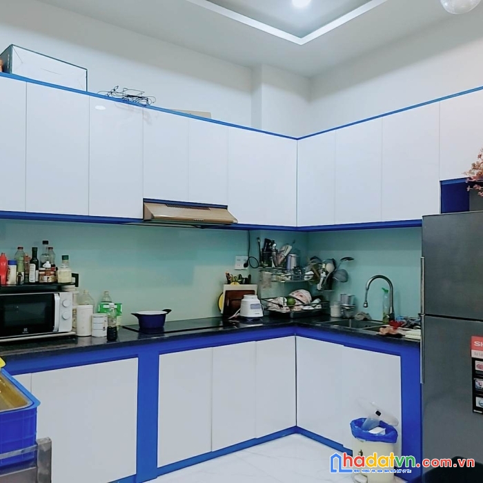 Bán nhà út tịch - 45m2 - 3 tầng - hẻm 6m xh vô nhà