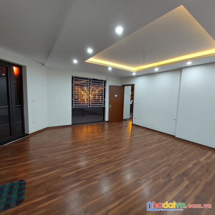 Cho thuê lô góc kinh doanh đỉnh cao tại tam trinh - đường 2 làn ô tô tấp nập