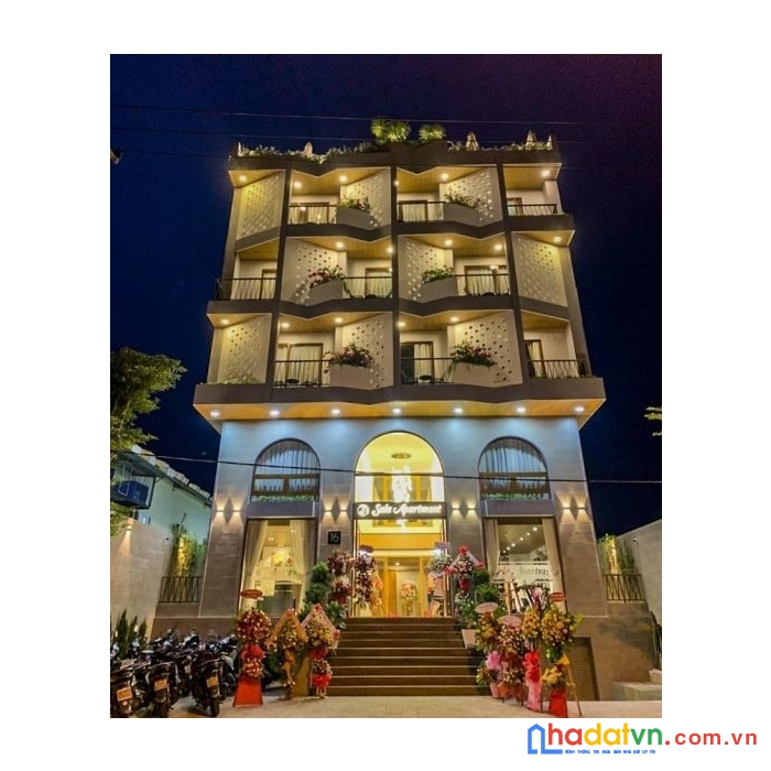 Tòa khách sạn 380m2 6 tầng 2,4 tỷ mỗi năm