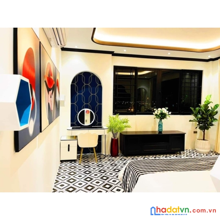 Tòa khách sạn 380m2 6 tầng 2,4 tỷ mỗi năm