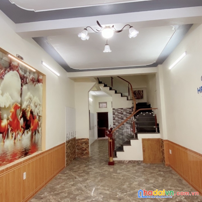 6. nhà mặt đường dư hàng buôn bán kinh doanh cực tốt.