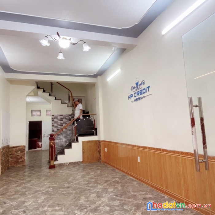 6. nhà mặt đường dư hàng buôn bán kinh doanh cực tốt.