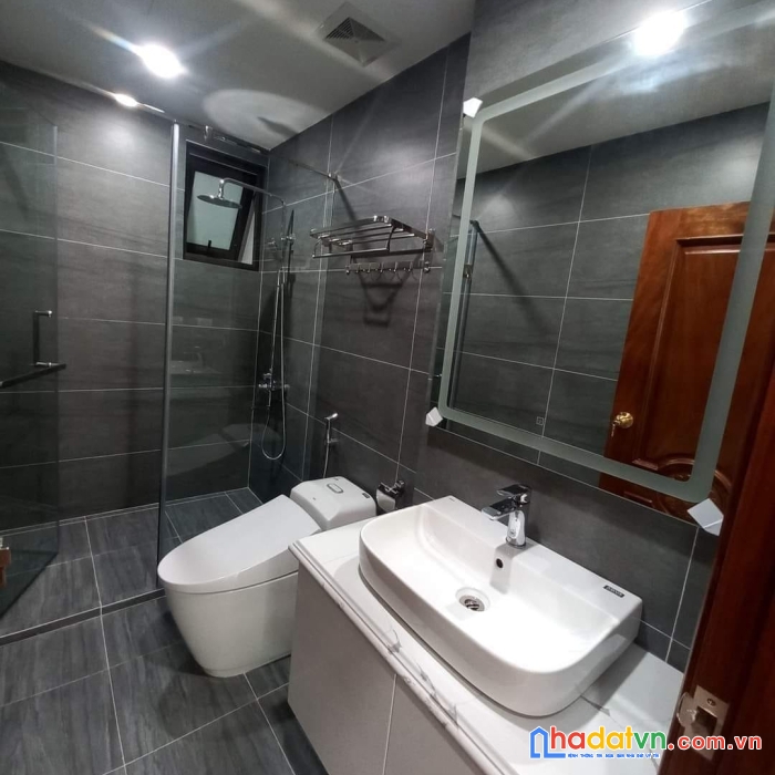 Bán nhà mới 8 tầng ga ra ô tô kinh doanh phố thái hà  đống đa hà nội 19 tỷ.