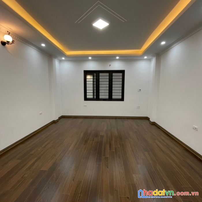 Bán nhà mới 72 nguyên trãi thanh xuân canh roayl city nhinh 5 tỷ.