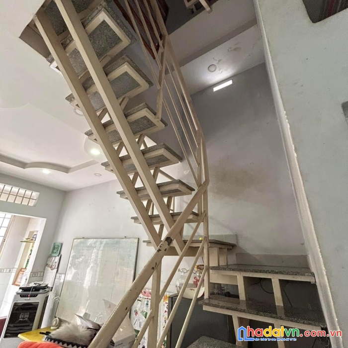 Bán nhà nhỏ xinh ngay aeon mall tân phú, bờ bao tân thắng, hẻm ba gác tới nhà, 24m2 nhỉnh 2 tỷ