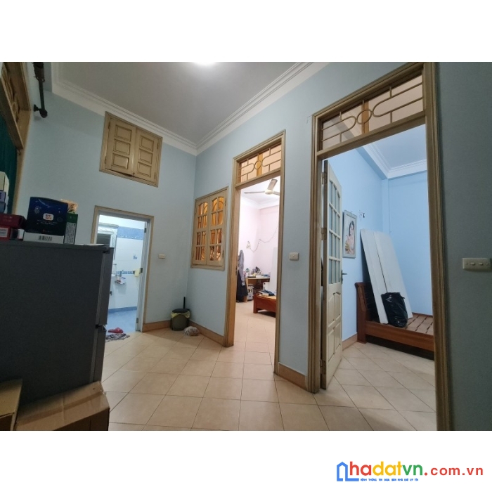 Bán nhà mặt phố nguyễn ngọc vũ 86m 4 tầng mặt tiền 8.5m ô tô tránh 15 tỷ lh 0975124520