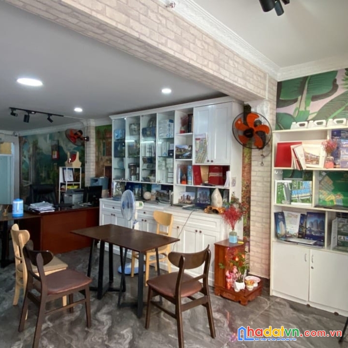 Cần tiền cho con du học bán gấp nhà mặt tiền trường sa, 84m2, 3 tầng, chỉ 16 tỷ 900