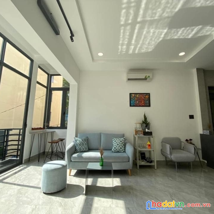 Cần tiền cho con du học bán gấp nhà mặt tiền trường sa, 84m2, 3 tầng, chỉ 16 tỷ 900