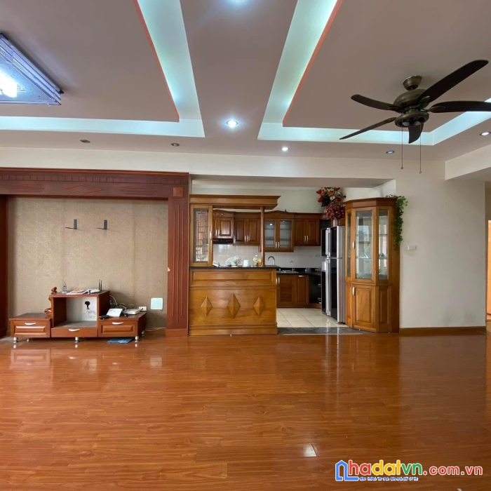 Chính chủ sổ đỏ bán căn hộ cc 130 nguyễn đức cảnh, hoàng mai, hà nội