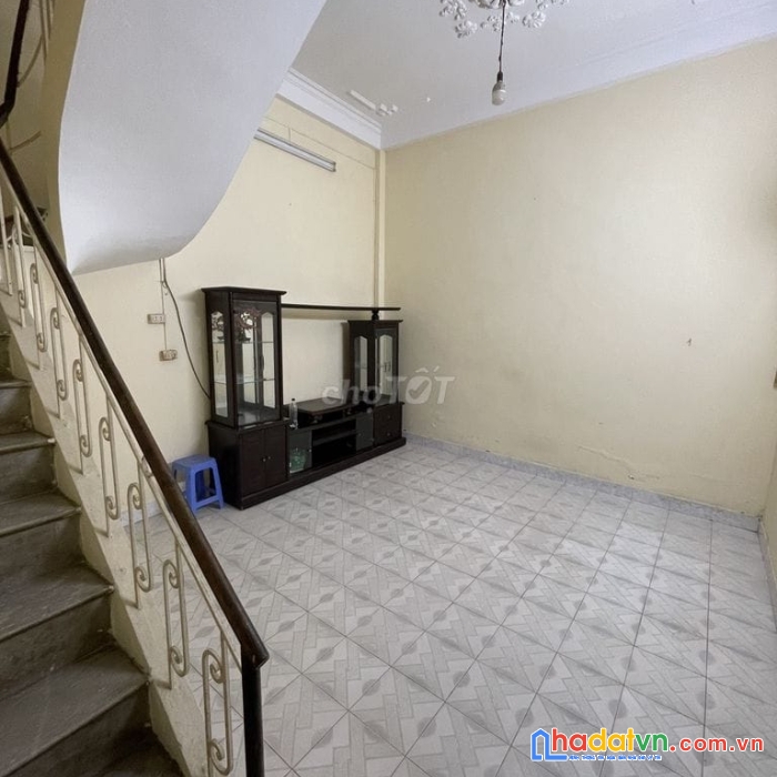 Cho thuê nhà 3tầng tại ngô quyền hà đông - 3ngủ - ô tô đỗ gần - giá 6tr
