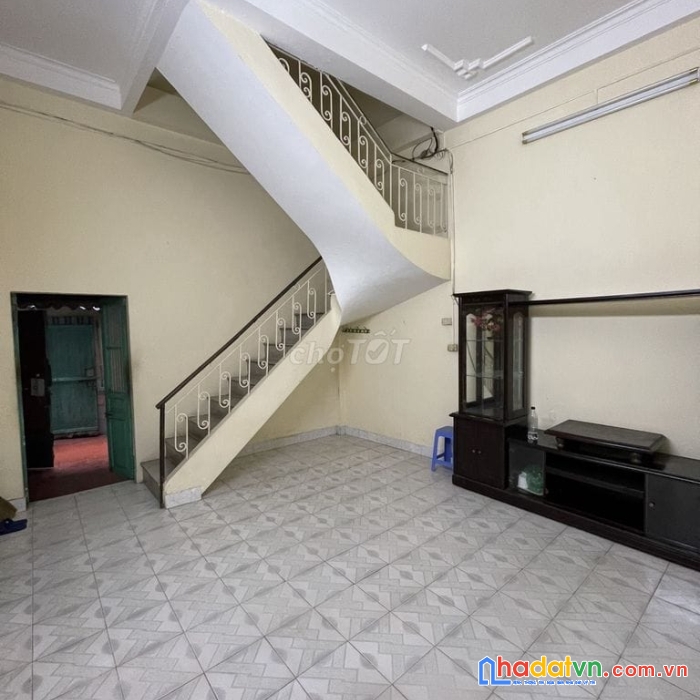 Cho thuê nhà 3tầng tại ngô quyền hà đông - 3ngủ - ô tô đỗ gần - giá 6tr