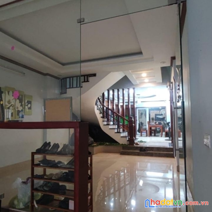 Cho thuê văn phòng - kinh doanh - liền kề văn phú hà đông 90m 5 tầng - giá 13 tr