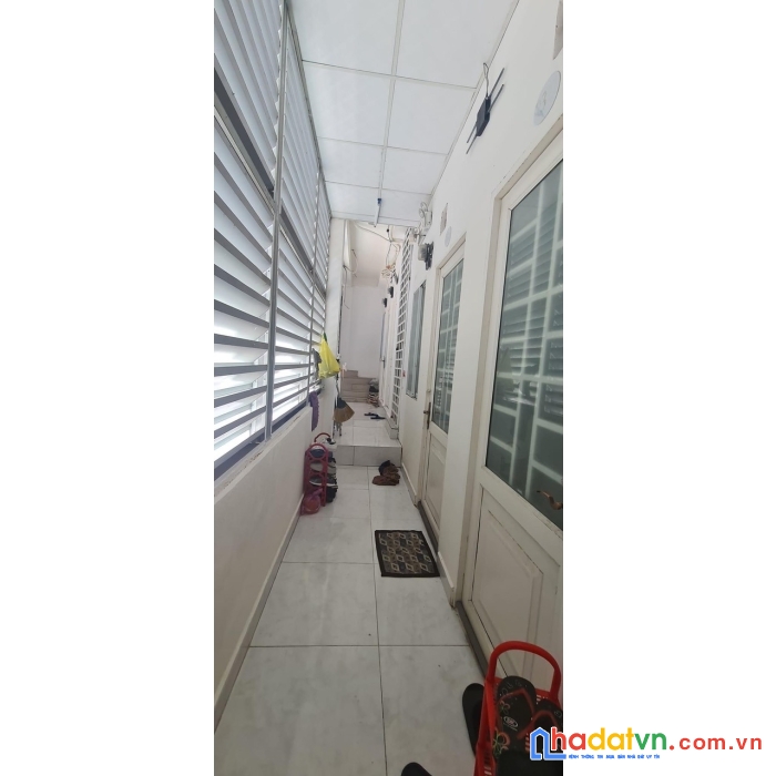 Căn hộ dịch vụ hxh tránh - thang máy -  full 35 phòng doanh thu đều 140 triệu/ tháng