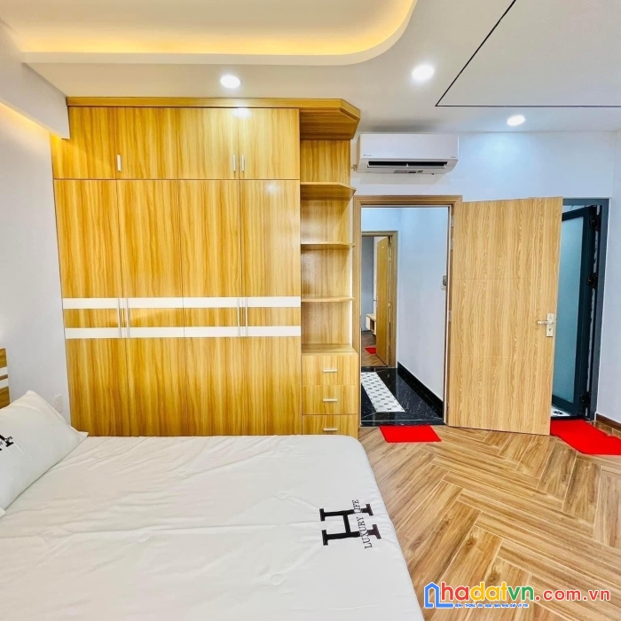 Bán gấp nhà hxh sát nhà hòa hảo q10, 4 tầng,  đang tn 40tr 1 tháng, 8pn, 56m2, 9.5tỷ 