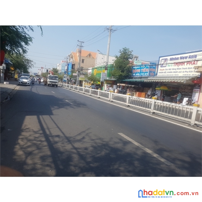 Cho thuê nhà mặt tiền 8m đường 30/4, nhà mới đoạn sầm uất