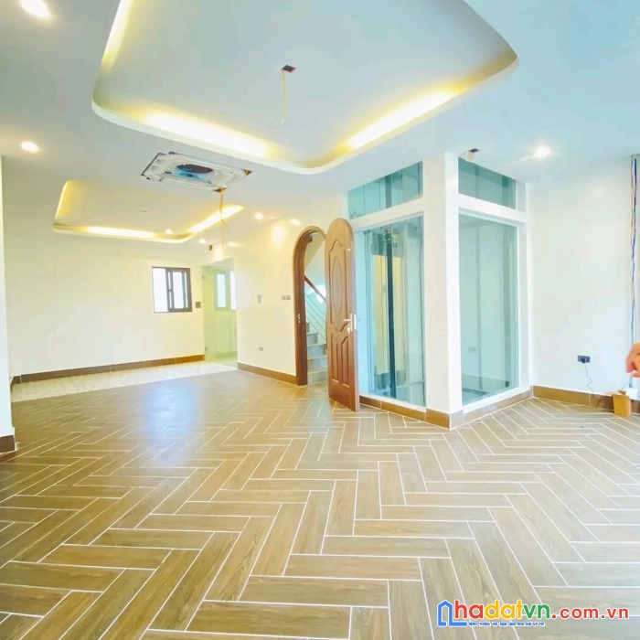 Hoa hậu phố nguyễn lương bằng quận đống đa mt5m 8 tầng thang máy gara kinh doanh đẳng cấp