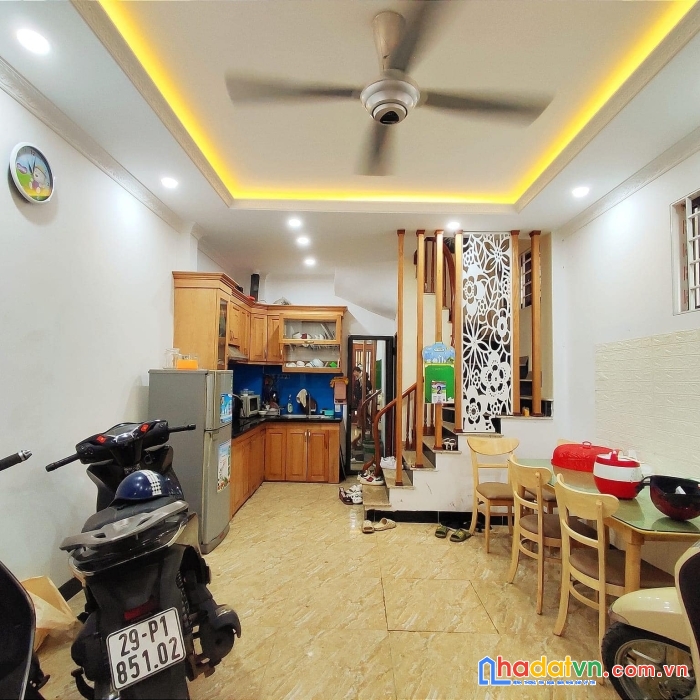 Khương đình 33m nhỉnh 3 tỷ - lô góc - ngõ ba gác