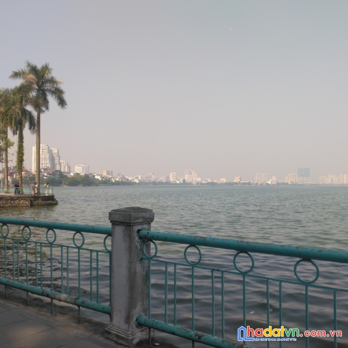 Hiếm!! view hồ nhà mặt phố trúc bạch, vị trí đẹp kd đỉnh, 148m2, 7 tầng thang máy, nhỉnh 44 tỷ.