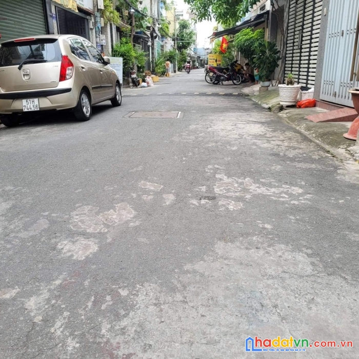 Tân phú- giáp mặt tiền đường vườn lài- 5 tầng- hẻm 8m, 72m2 chỉ 9.4 tỷ, cách lũy bán bích và tân