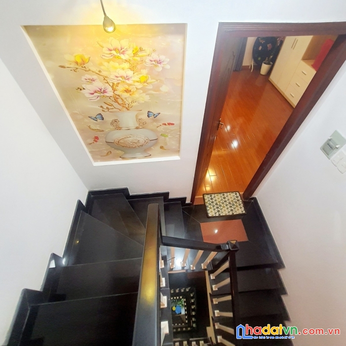 Bán gấp nhà nguyễn kiệm, pn, 6m x 9m, 5 tầng 9 tỷ