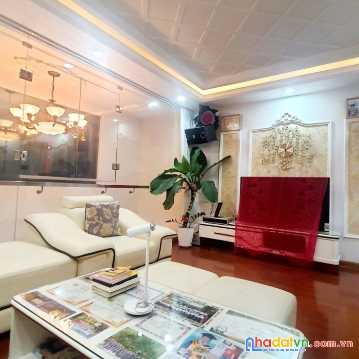 Bán gấp nhà nguyễn kiệm, pn, 6m x 9m, 5 tầng 9 tỷ