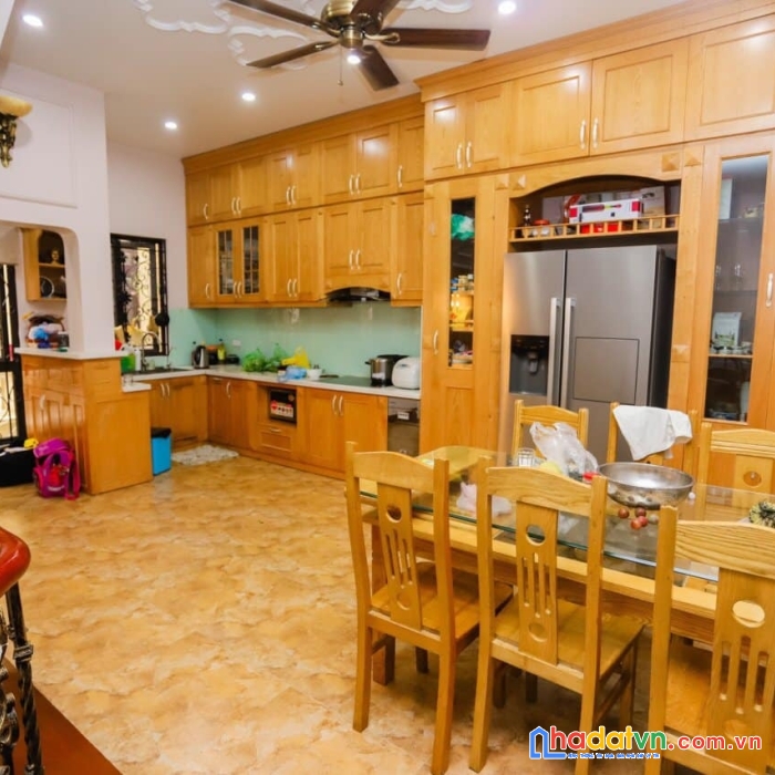 Bán nhà cầu giấy, 80m, mt 11m, nhỉnh 17 tỷ, phân lô, kd, ô tô tránh, ở ngay