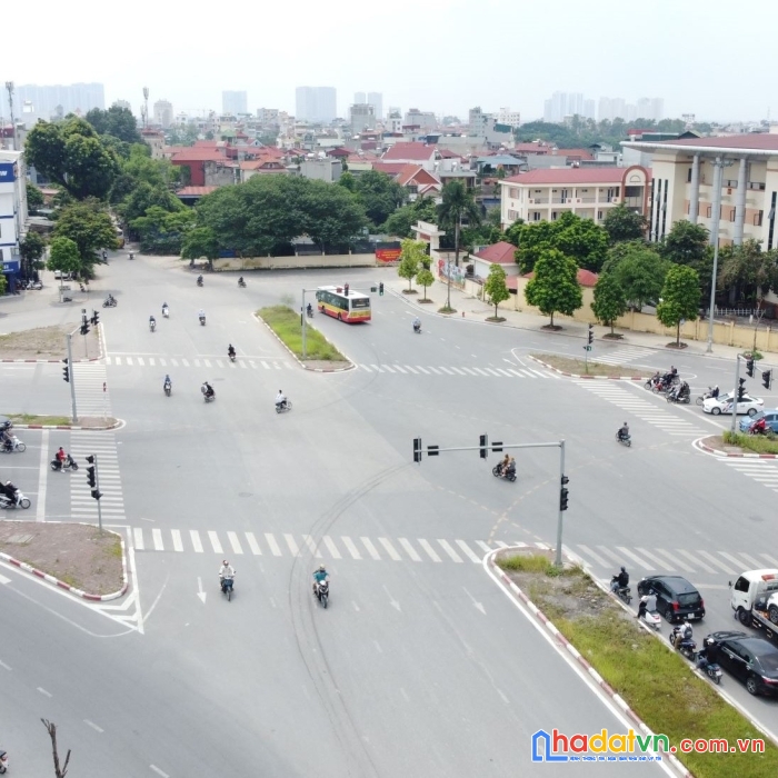 Bán đất trịnh văn bô 10 tỷ 7: 150m, 2mt 8m, ô tô 10m, cạnh athenla xuân phương