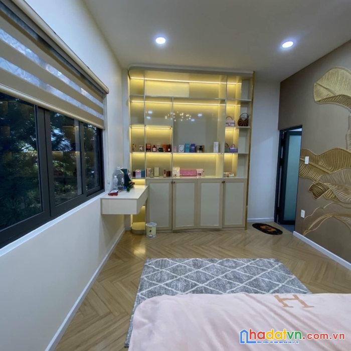 Bán nhà trương công định, tân bình, 3 tầng, hẻm xe hơi,nhà mới ở ngay.