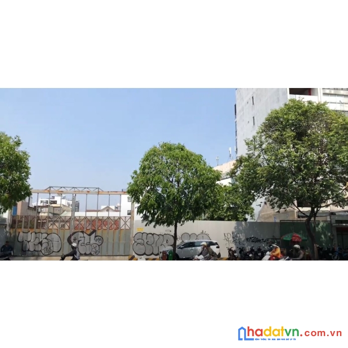 Bán  đất mặt tiền 72-74 võ thị sáu, q1 : 38m x 56m  giấy phép 3 hầm 25 tầng