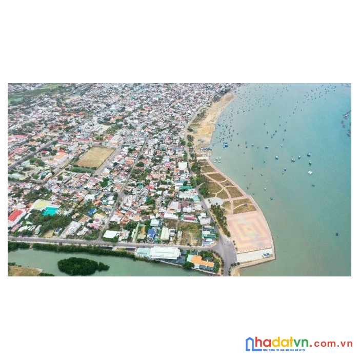 Đất mt trần hưng đạo đối diện quảngtrường vạn ninh