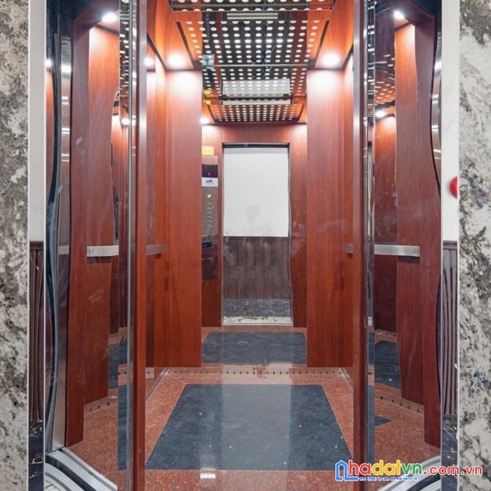 Nhà mt khuê mỹ đông, mỹ an,102m2, 6 tầng, 11 căn hộ