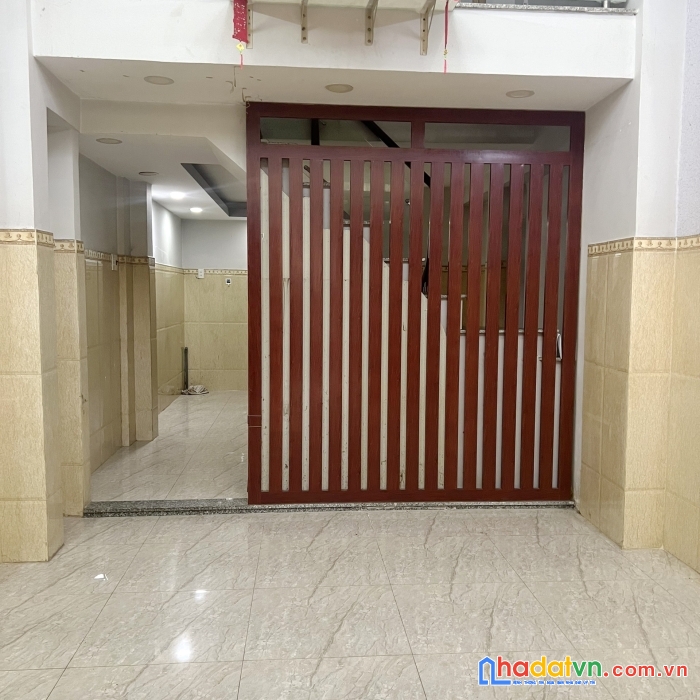 Nhà 3 tầng,mái btct hẻm thông 4m đường hưng phú p10q8