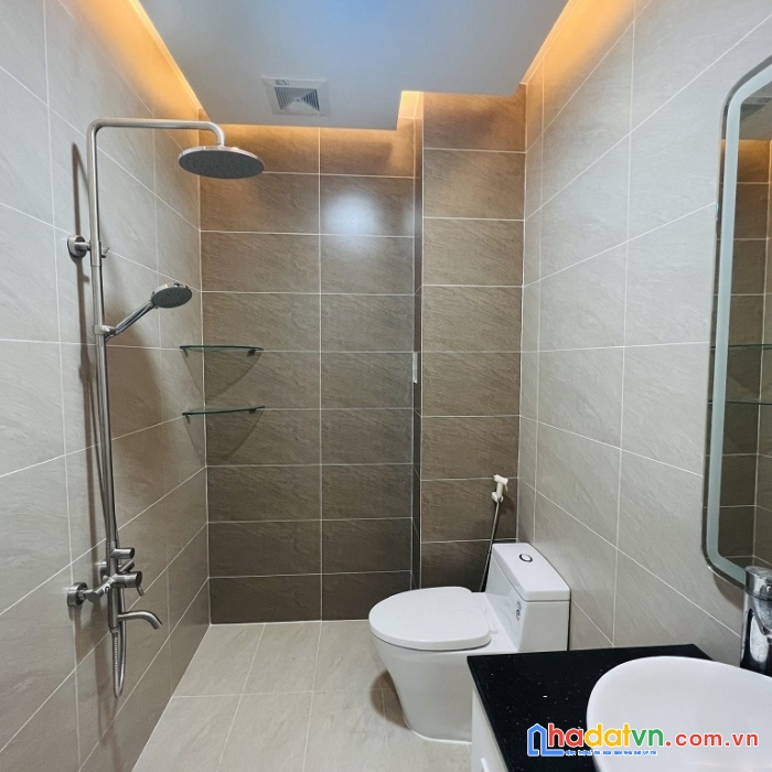 Chính chủ bán gấp nhà mặt tiền kinh doanh đẹp tại đường bạch mã, khu cư xá bắc hải