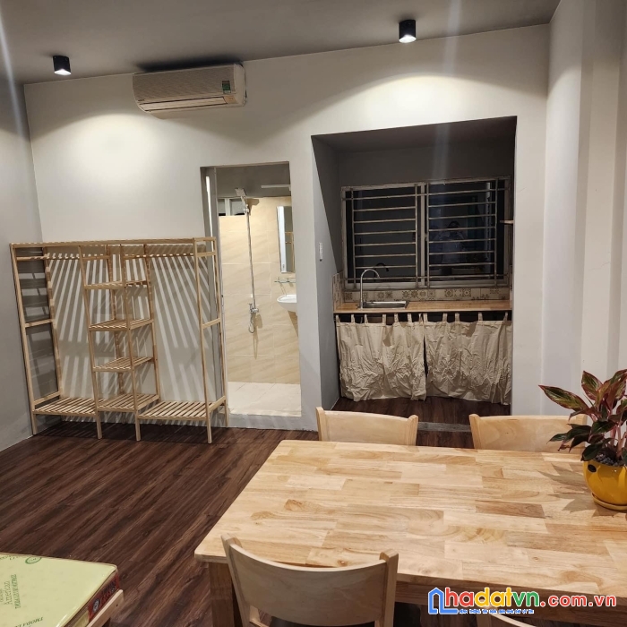 Bán căn hộ 5 phòng cho thuê, ngang 4 dài 13, huỳnh tấn phát, quận 7 ,4 tỷ nhỉnh