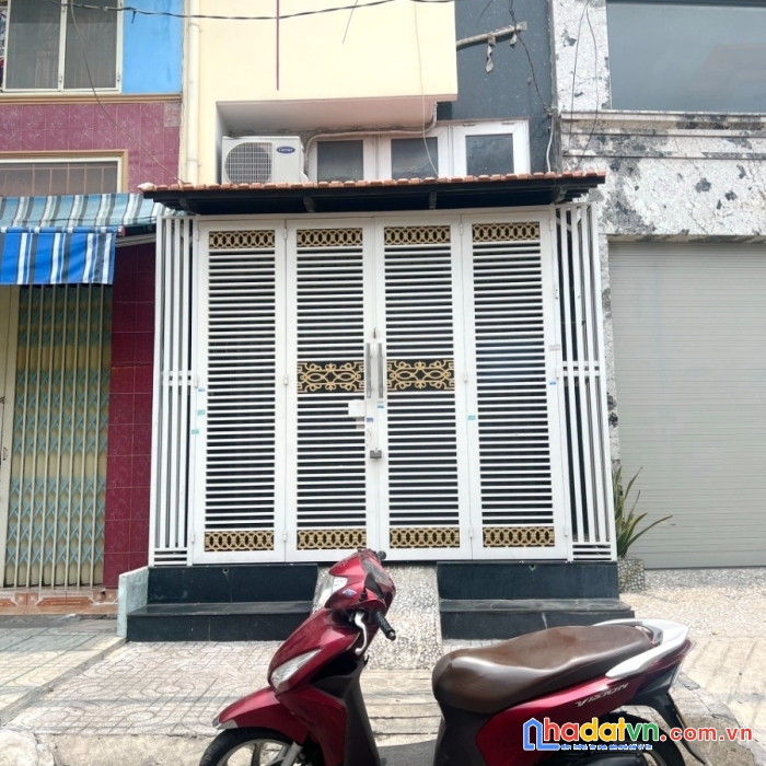 Nhà mới 4 tầng mặt tiền đường tùng thiện vương p12q8 - giá : 5 tỷ