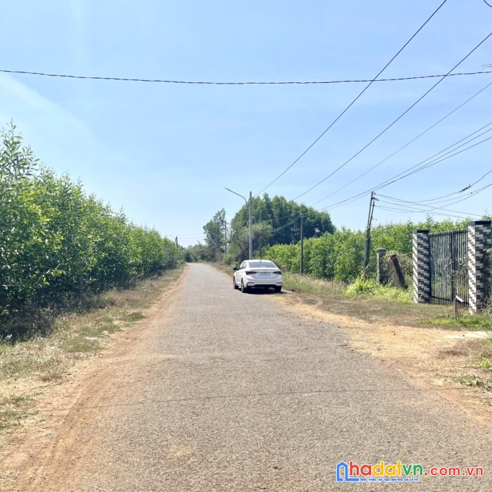 Bán 1338.8m2 đất mặt tiền đường lê văn một-tt.đất đỏ