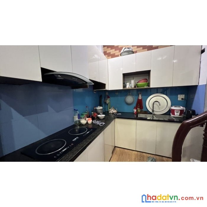 Bán nhà tây sơn dt 39m2 x 5 tầng, ngõ nông, gần phố,  gần ô tô, 4.5 tỷ lh 0966037496