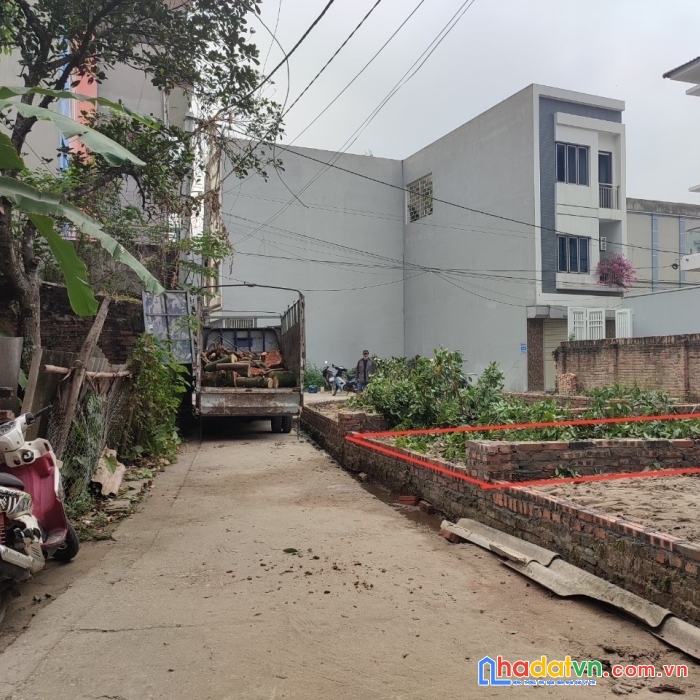 Bán đất 40m tiên hùng nguyên khê đông anh đường ô tô chỉ 1.1 tỷ