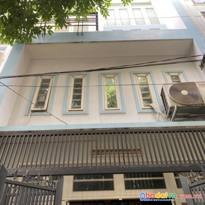 Hẻm xe tải - tân phú - 4 tầng vuông vứt - 52m2 - nhỉnh 6 tỷ.