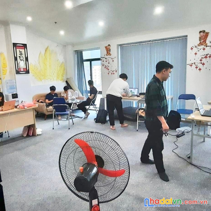Chính chủ cần cho thuê phòng sàn 50m2 - 112 mễ trì hạ - view kangnam