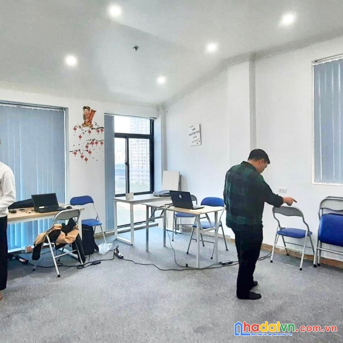 Chính chủ cần cho thuê phòng sàn 50m2 - 112 mễ trì hạ - view kangnam
