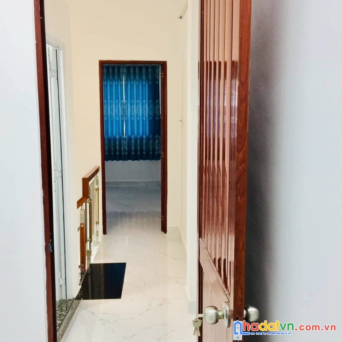 Cho thuê nhà lầu mới, gần chợ bà thức tân phong, 4tr/tháng