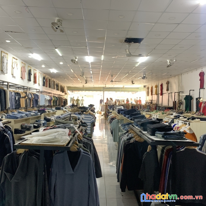 Nhà bè ! sang giá shock - quá rẻ mặt bằng shop ( hoặc sang full shop )  255 lê văn lương , phước